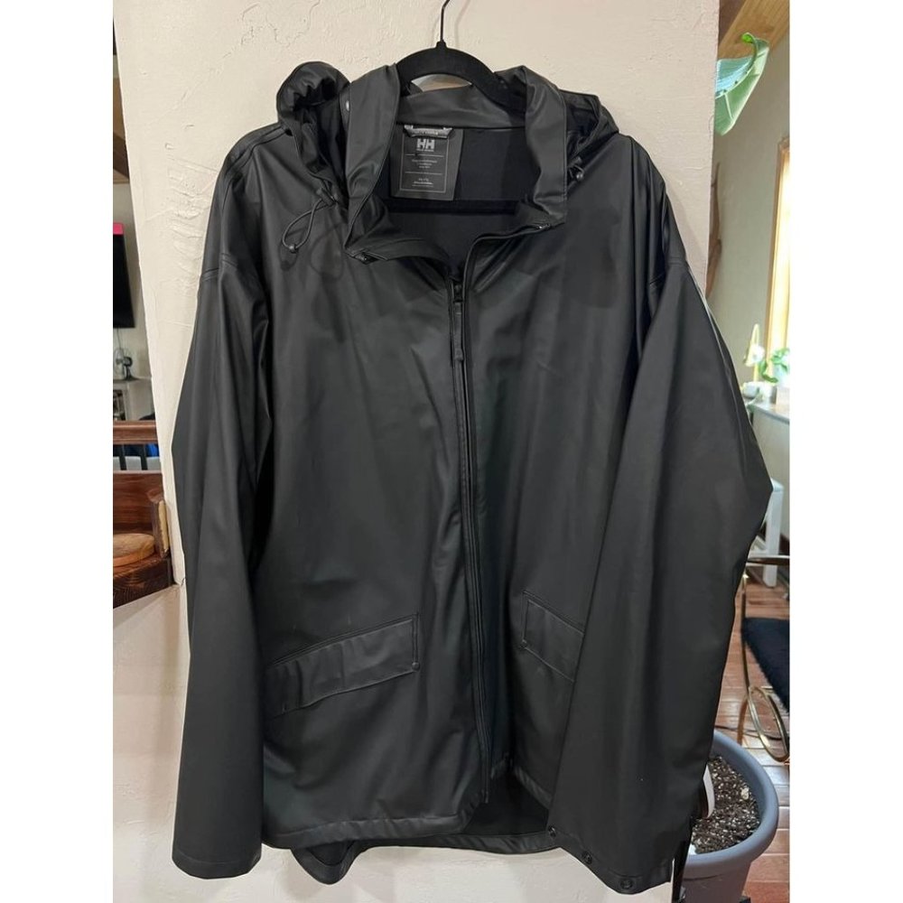helly hansen mens 2xl rain jacket $30